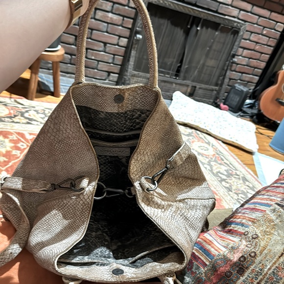 Liebskind Berlin snake embossed leather tote bag - Picture 12 of 13